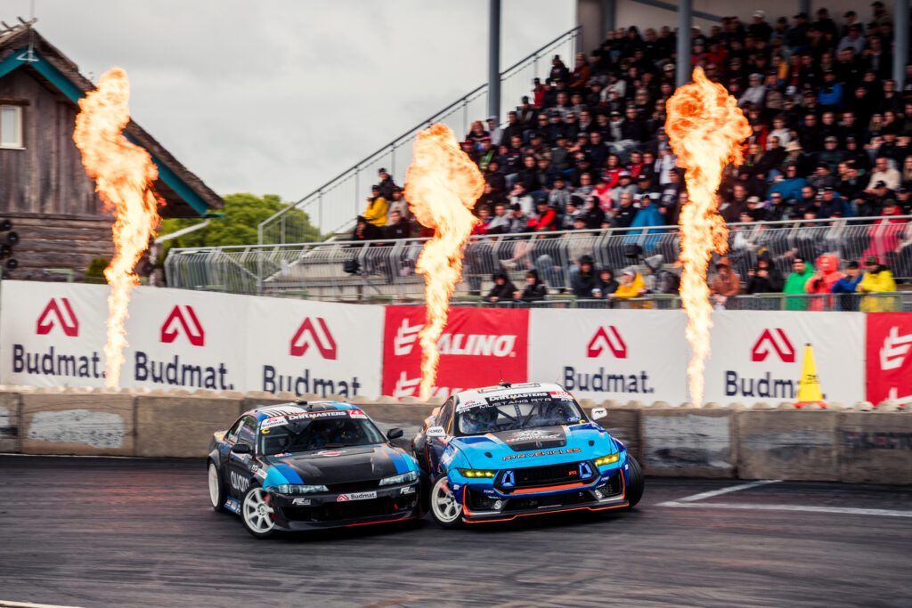 Paweł Korpuliński, James Deane