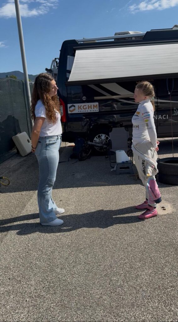 Kornelia Olkucka, Paulina Andrzejewska